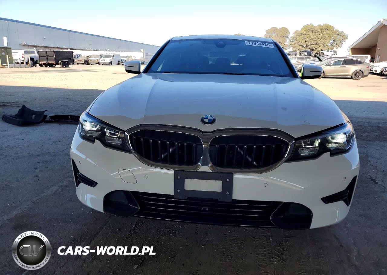 2019 BMW 330I VIN:WBA5R1C56KAK11495 - 5