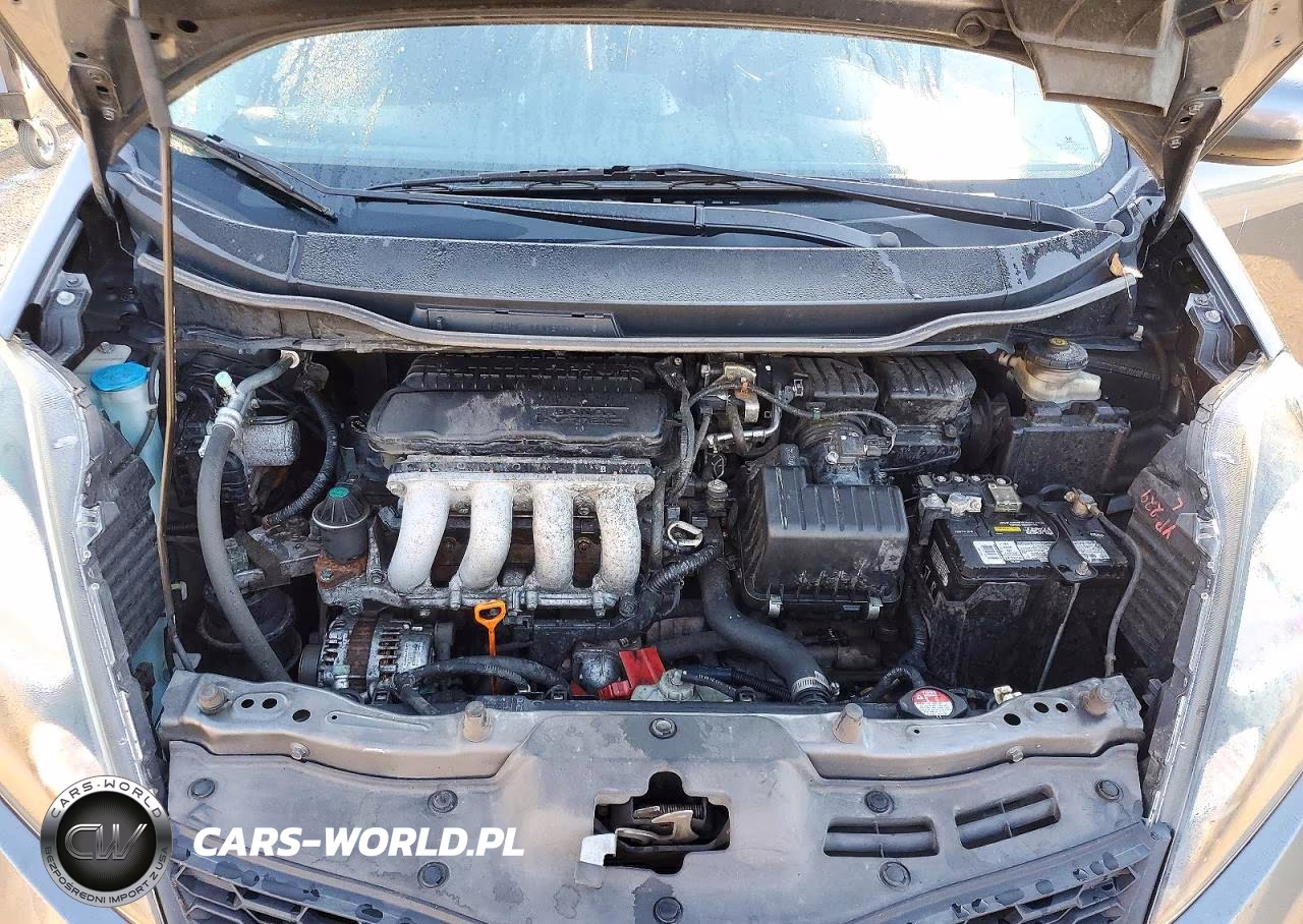 2013 Honda Fit Sport VIN:JHMGE8H53DC043183 - 12