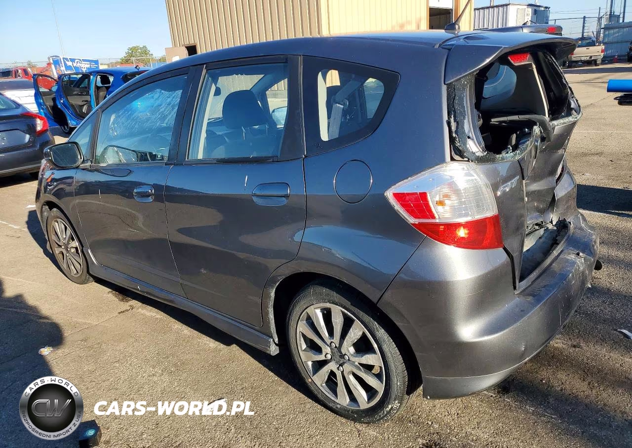 2013 Honda Fit Sport VIN:JHMGE8H53DC043183 - 2