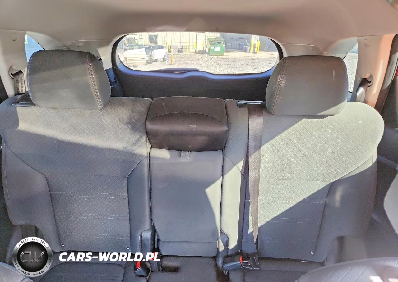 2019 Kia Sorento Lx VIN:5XYPGDA31KG518397 - 10