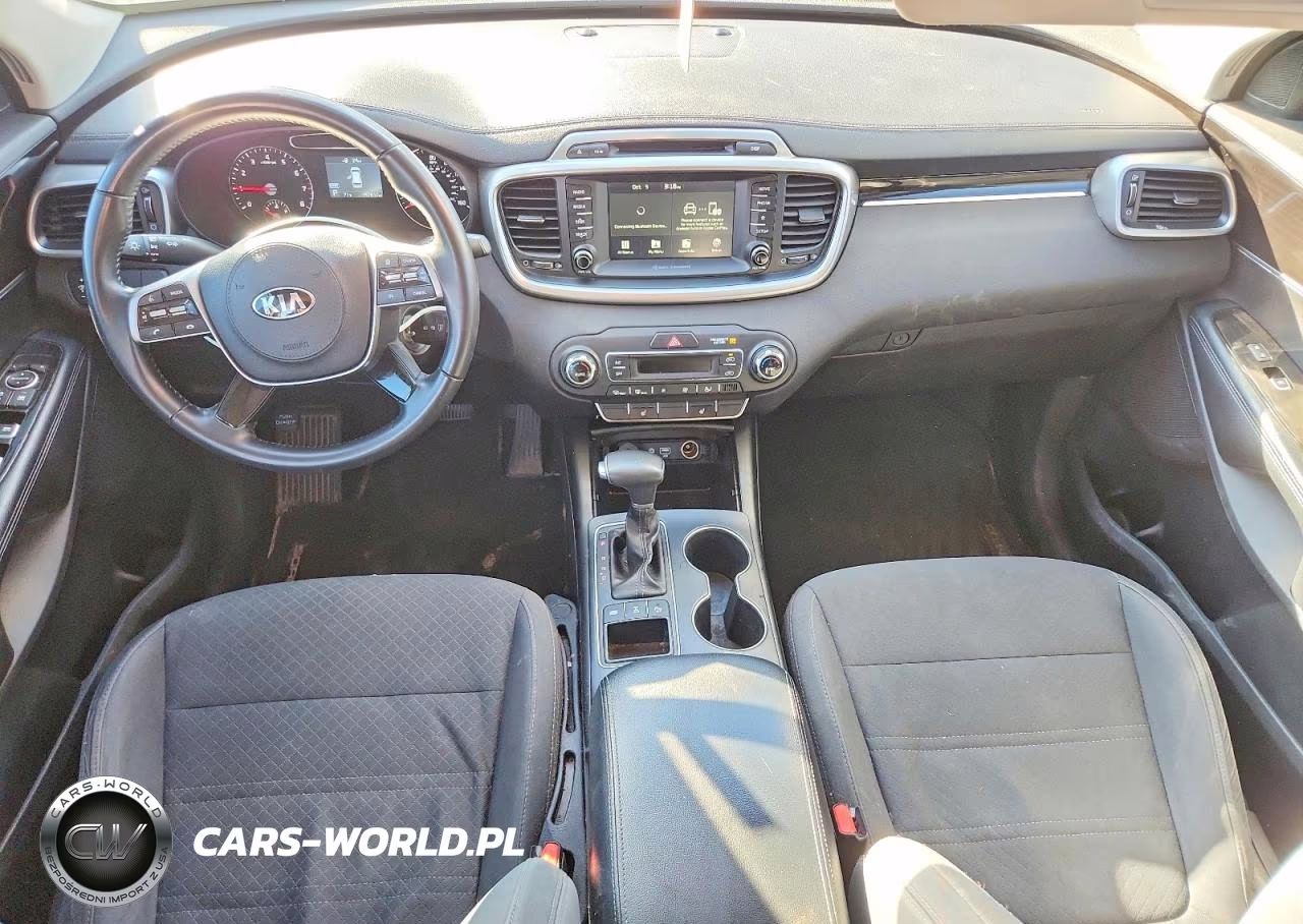 2019 Kia Sorento Lx VIN:5XYPGDA31KG518397 - 8