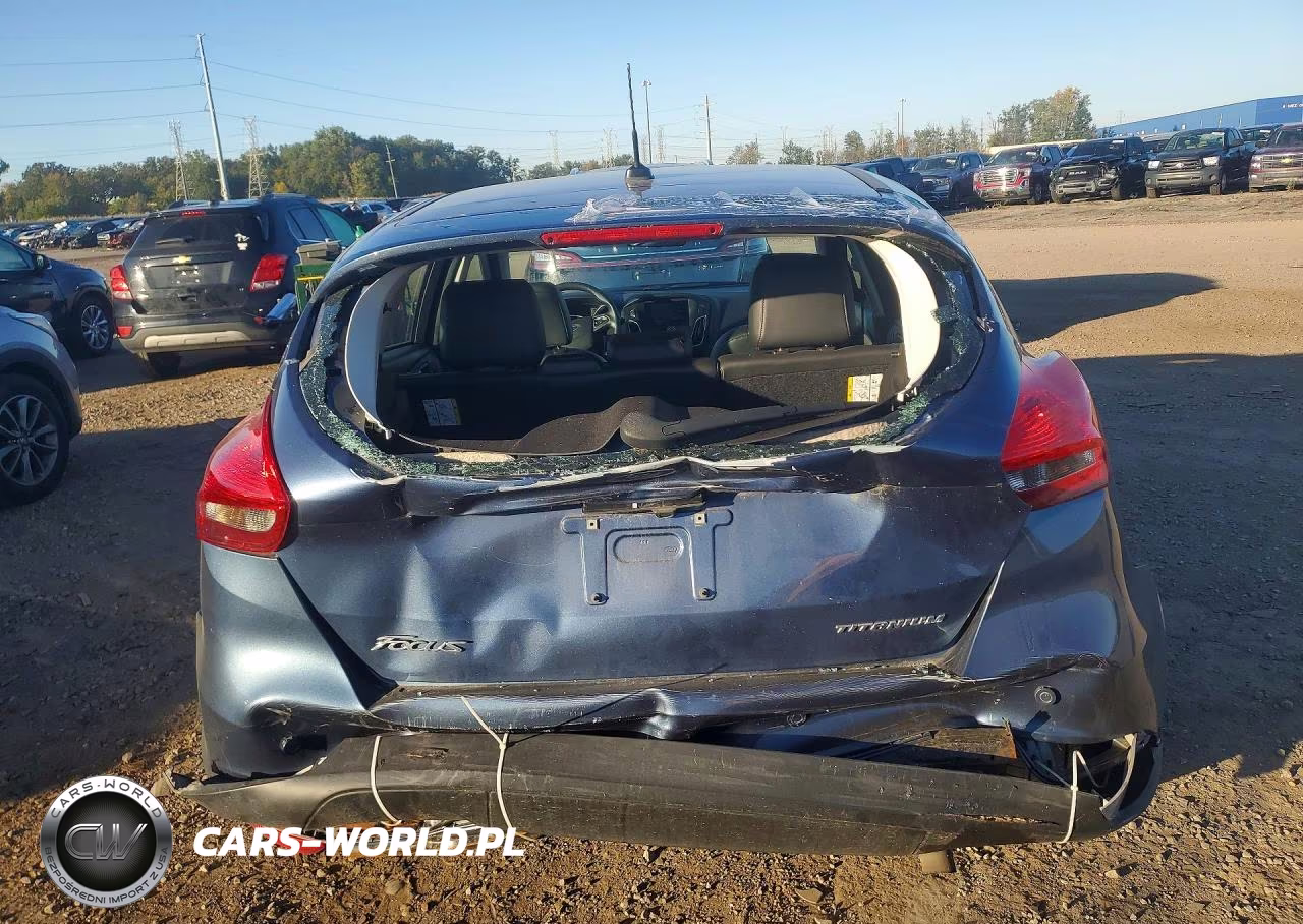 2018 Ford Focus Titanium VIN:1FADP3N22JL222439 - 6