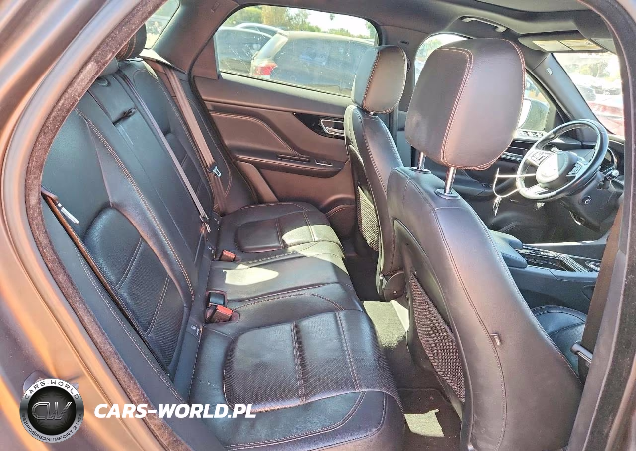 2018 Jaguar F-Pace Prestige VIN:SADCK2FX3JA281637 - 11