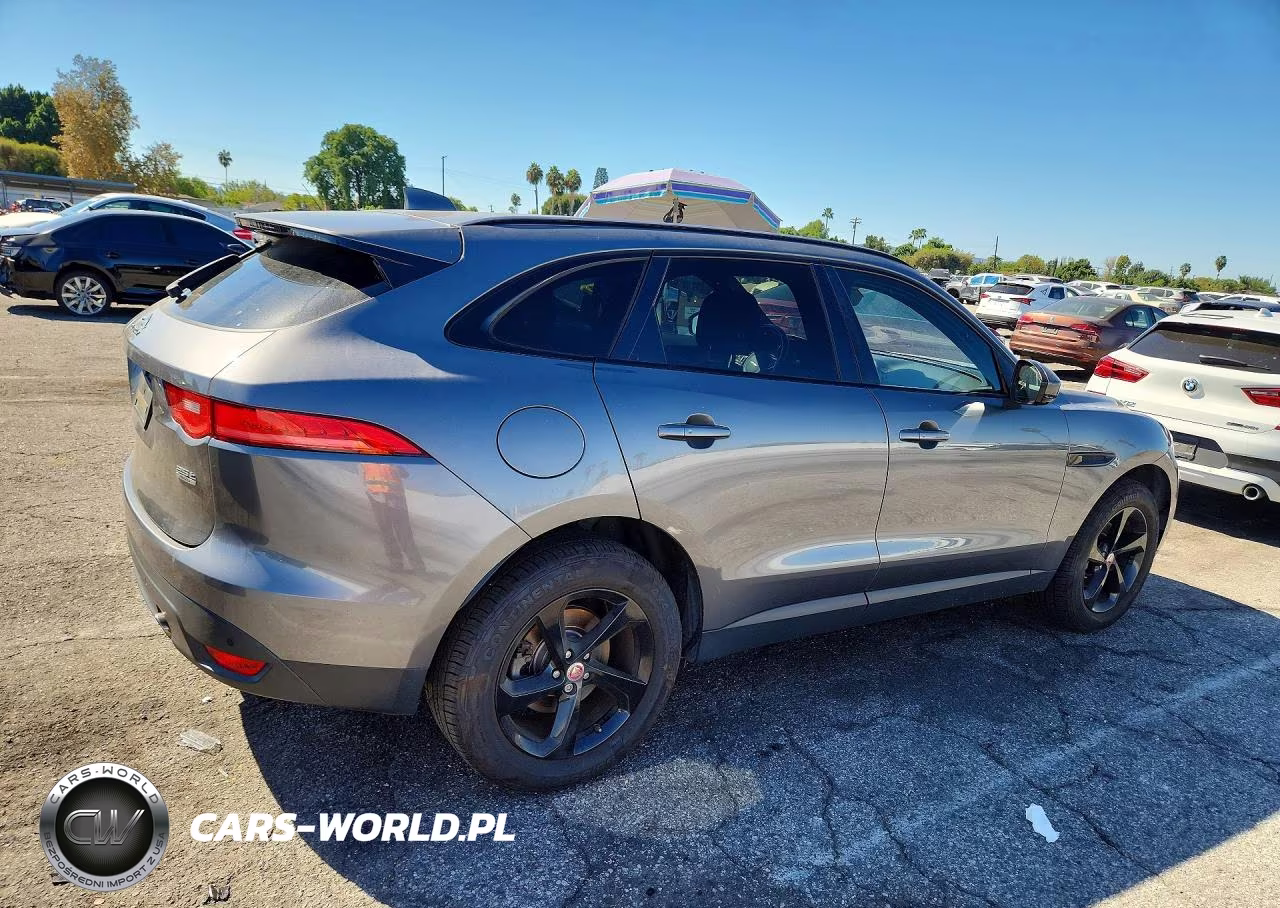 2018 Jaguar F-Pace Prestige VIN:SADCK2FX3JA281637 - 3