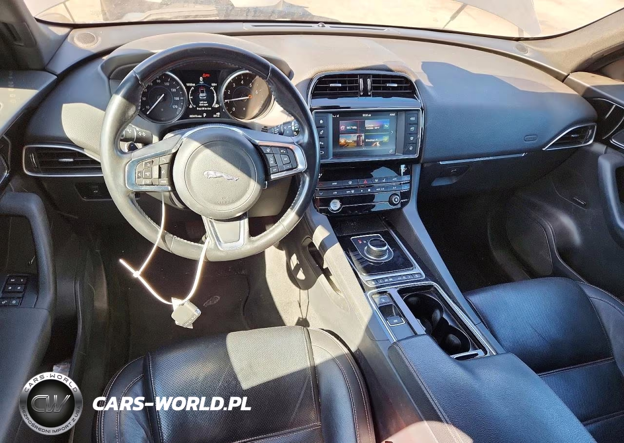 2018 Jaguar F-Pace Prestige VIN:SADCK2FX3JA281637 - 8