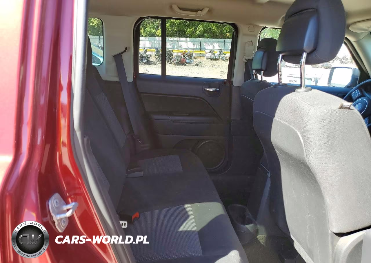 2014 Jeep Patriot Latitude VIN:1C4NJRFB0ED817257 - 10