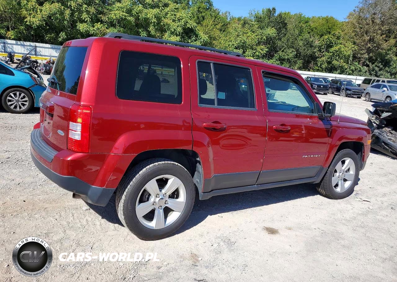 2014 Jeep Patriot Latitude VIN:1C4NJRFB0ED817257 - 3