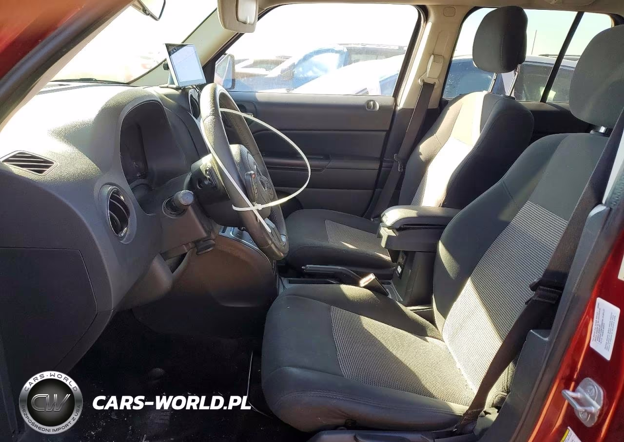 2014 Jeep Patriot Latitude VIN:1C4NJRFB0ED817257 - 7