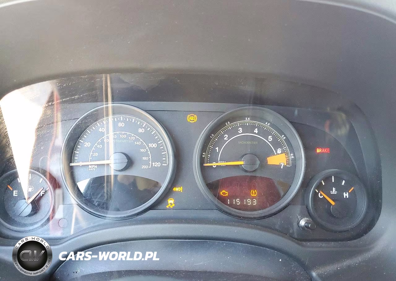 2014 Jeep Patriot Latitude VIN:1C4NJRFB0ED817257 - 9
