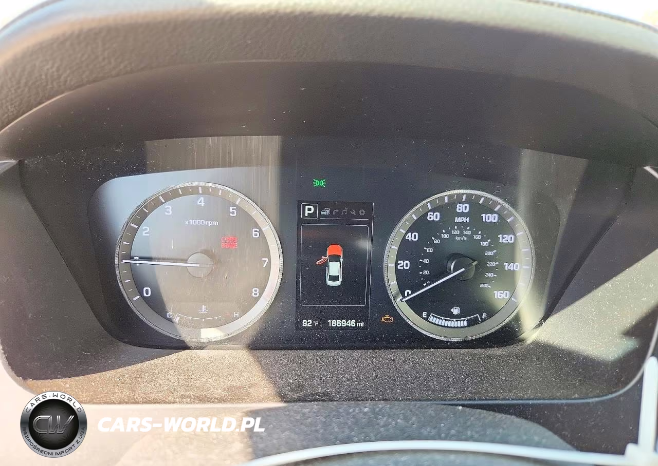2015 Hyundai Sonata Sport VIN:5NPE34AF6FH173931 - 9