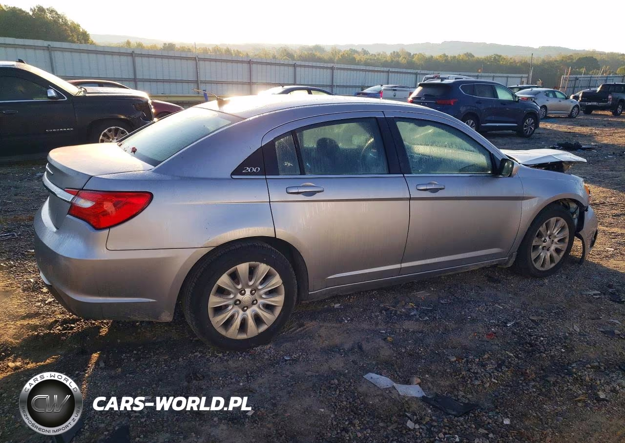 2013 Chrysler 200 Lx VIN:1C3CCBABXDN648295 - 3