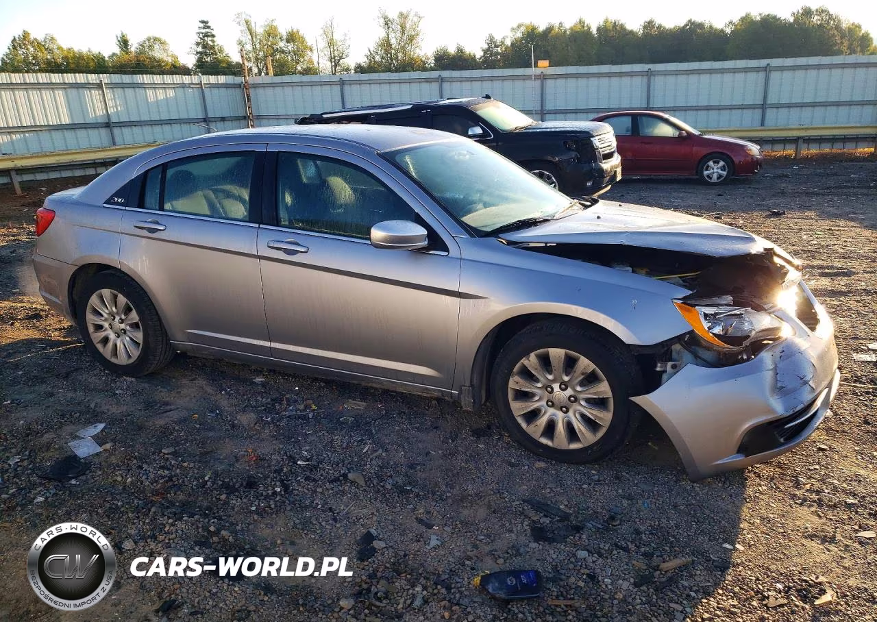 2013 Chrysler 200 Lx VIN:1C3CCBABXDN648295 - 4
