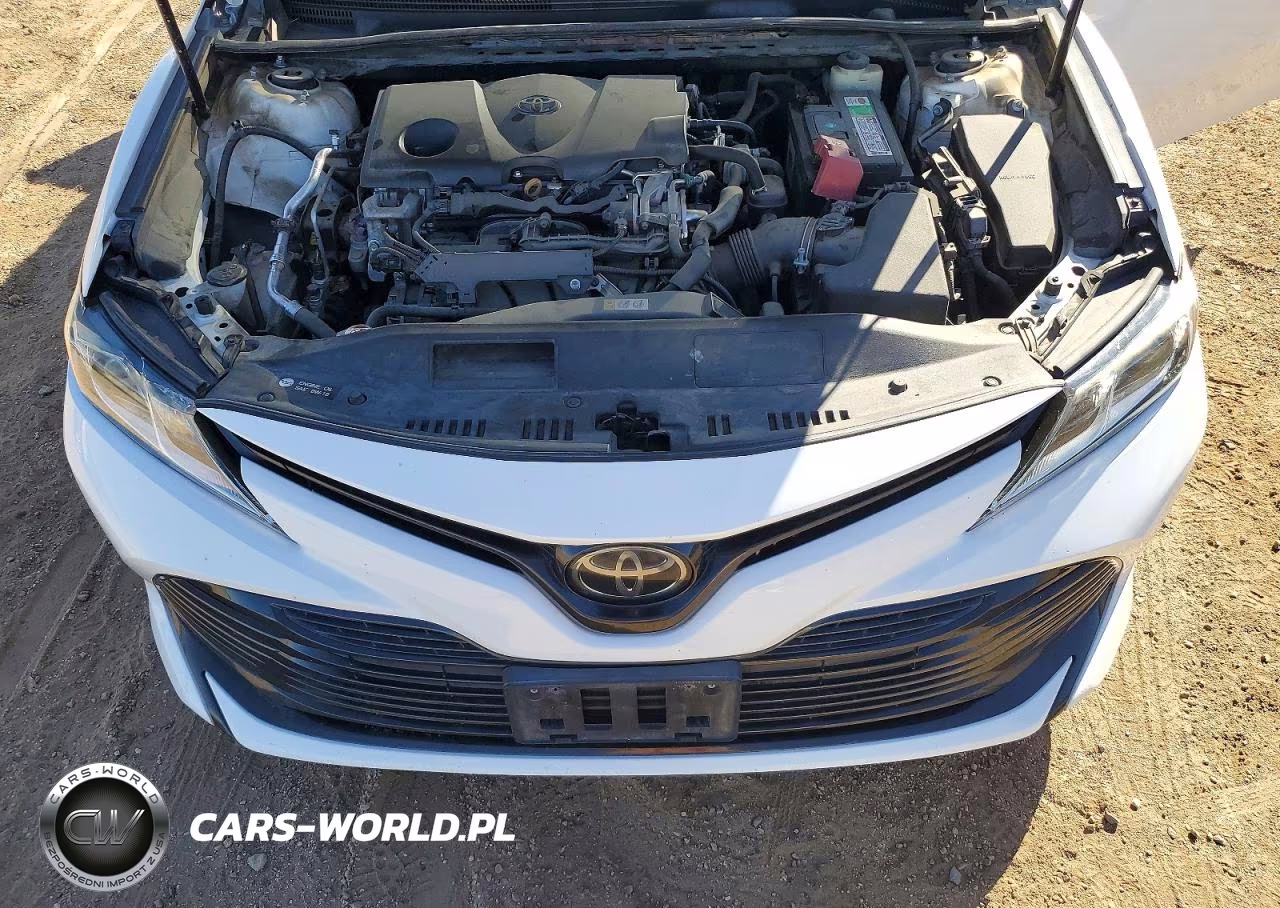 2018 Toyota Camry Le VIN:4T1B11HK7JU581102 - 11