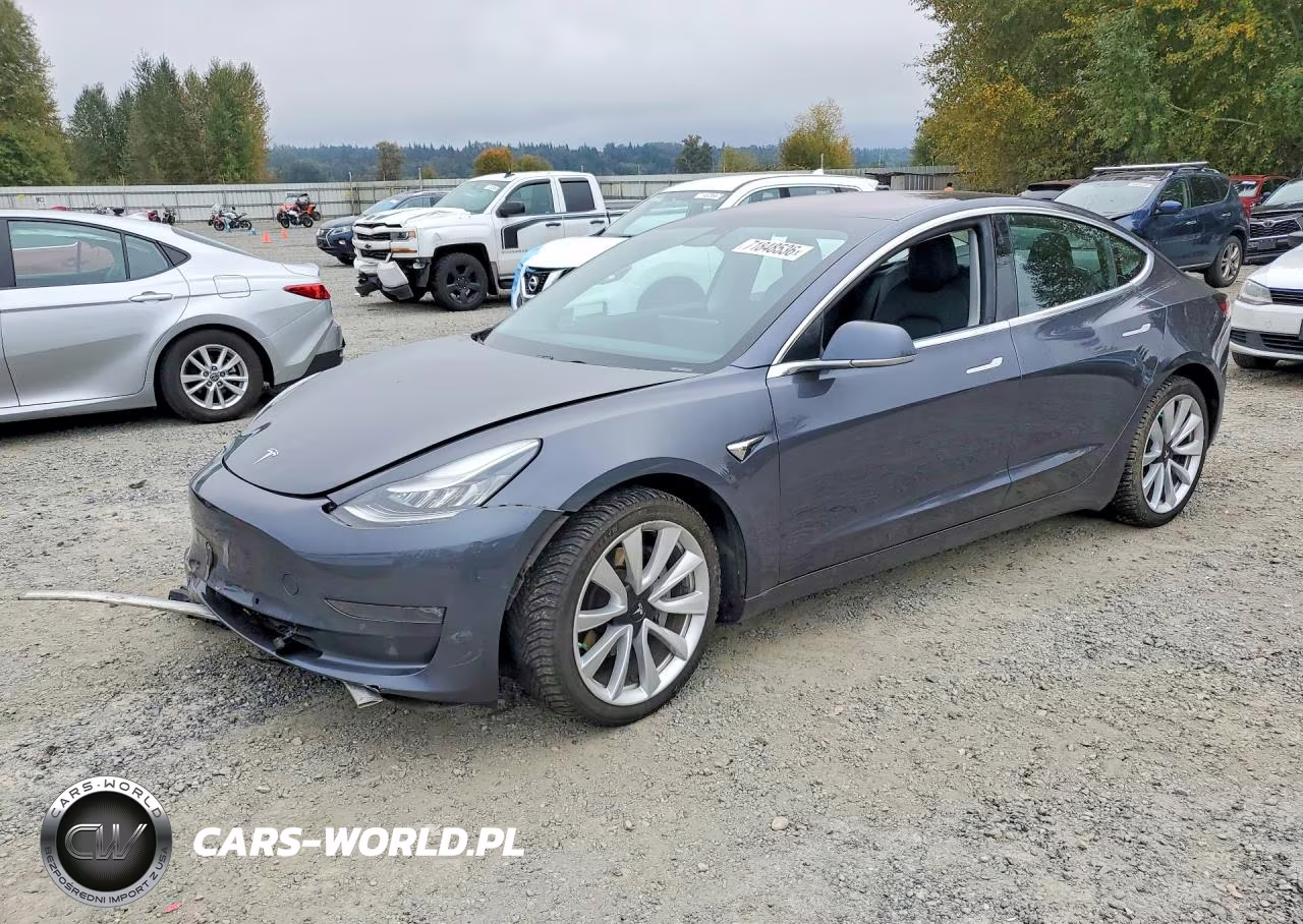 2018 Tesla Model 3 VIN:5YJ3E1EB9JF185361 - 1