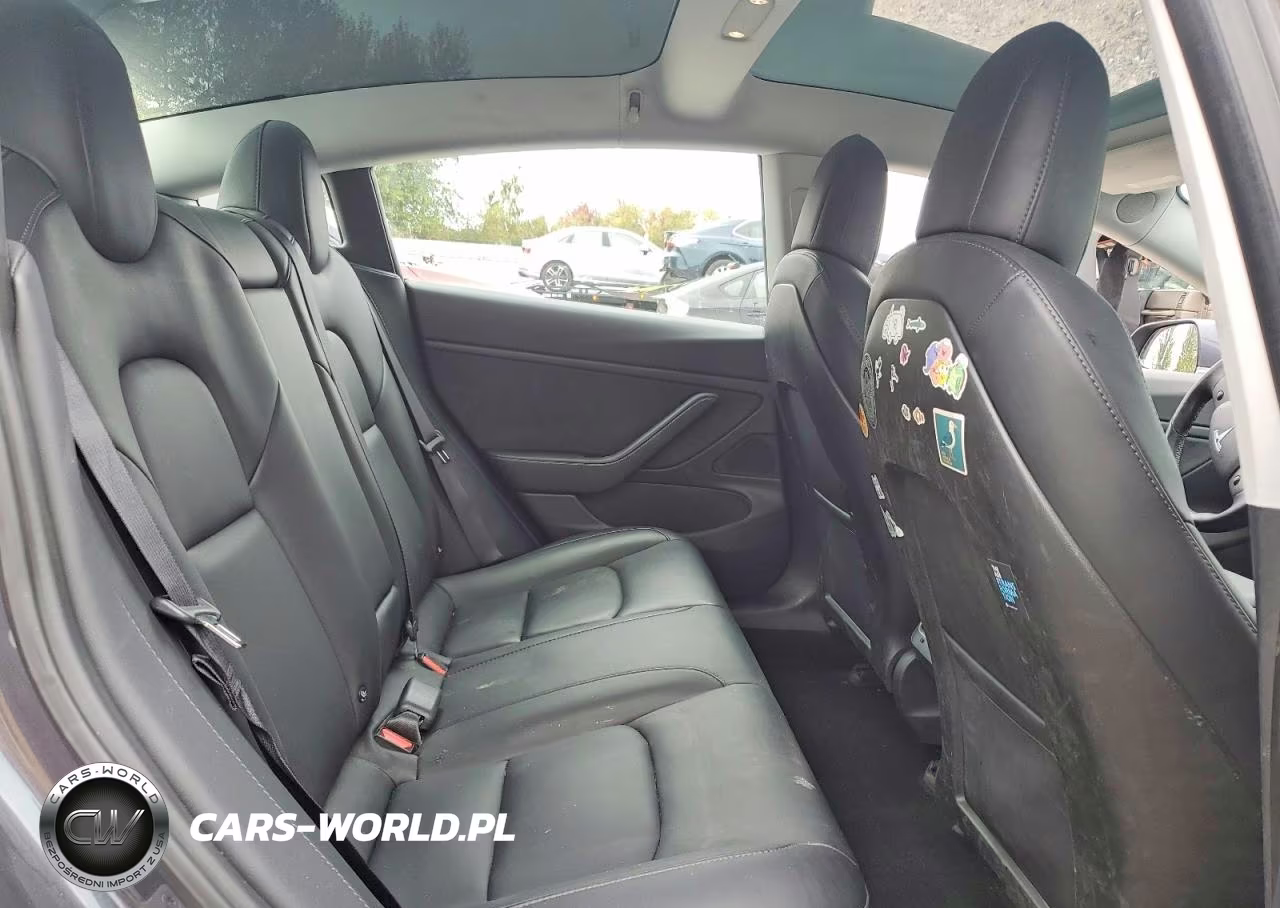 2018 Tesla Model 3 VIN:5YJ3E1EB9JF185361 - 10