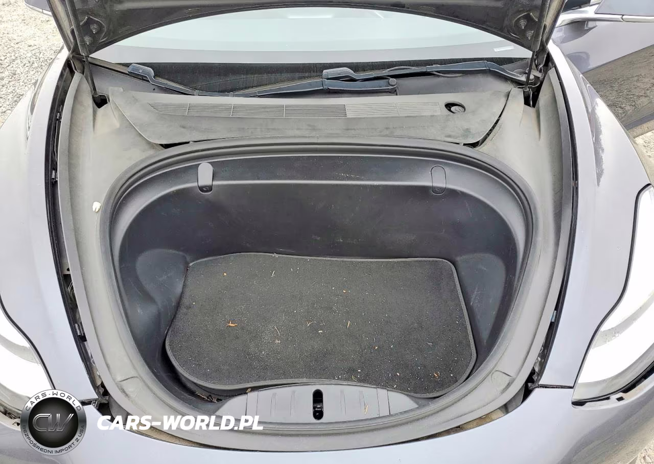 2018 Tesla Model 3 VIN:5YJ3E1EB9JF185361 - 11