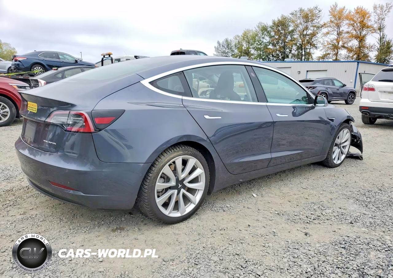 2018 Tesla Model 3 VIN:5YJ3E1EB9JF185361 - 3