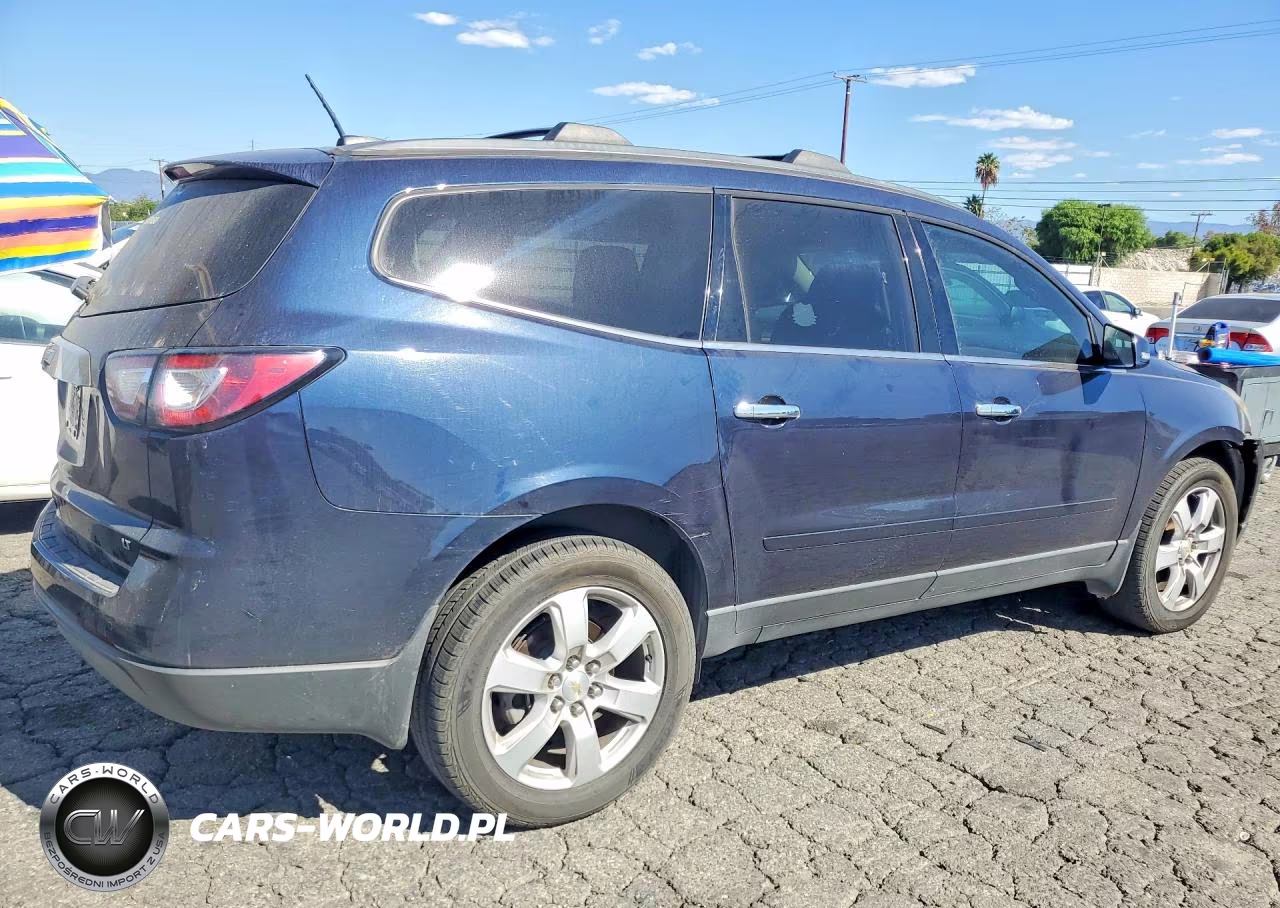 2017 Chevrolet Traverse Lt VIN:1GNKRGKD2HJ163625 - 3