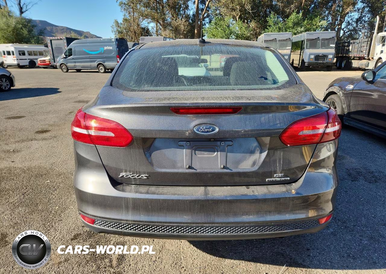 2015 Ford Focus Se VIN:1FADP3F22FL229896 - 6