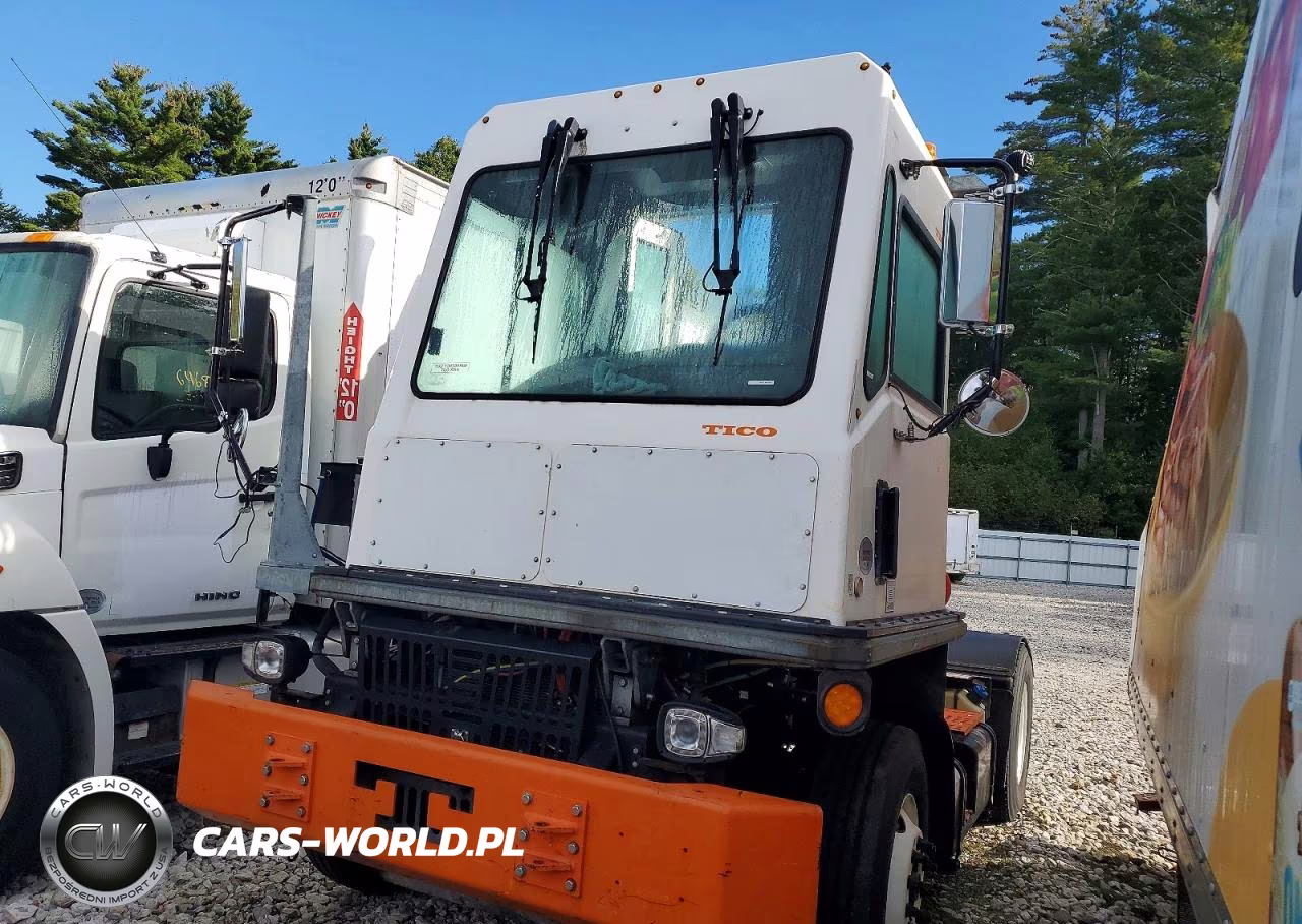 2021 Terminal Investment Corp Pro-Spotter Yard Truck VIN:1T9TSLA81MR825313 - 2