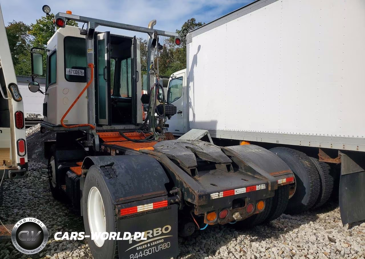 2021 Terminal Investment Corp Pro-Spotter Yard Truck VIN:1T9TSLA81MR825313 - 3