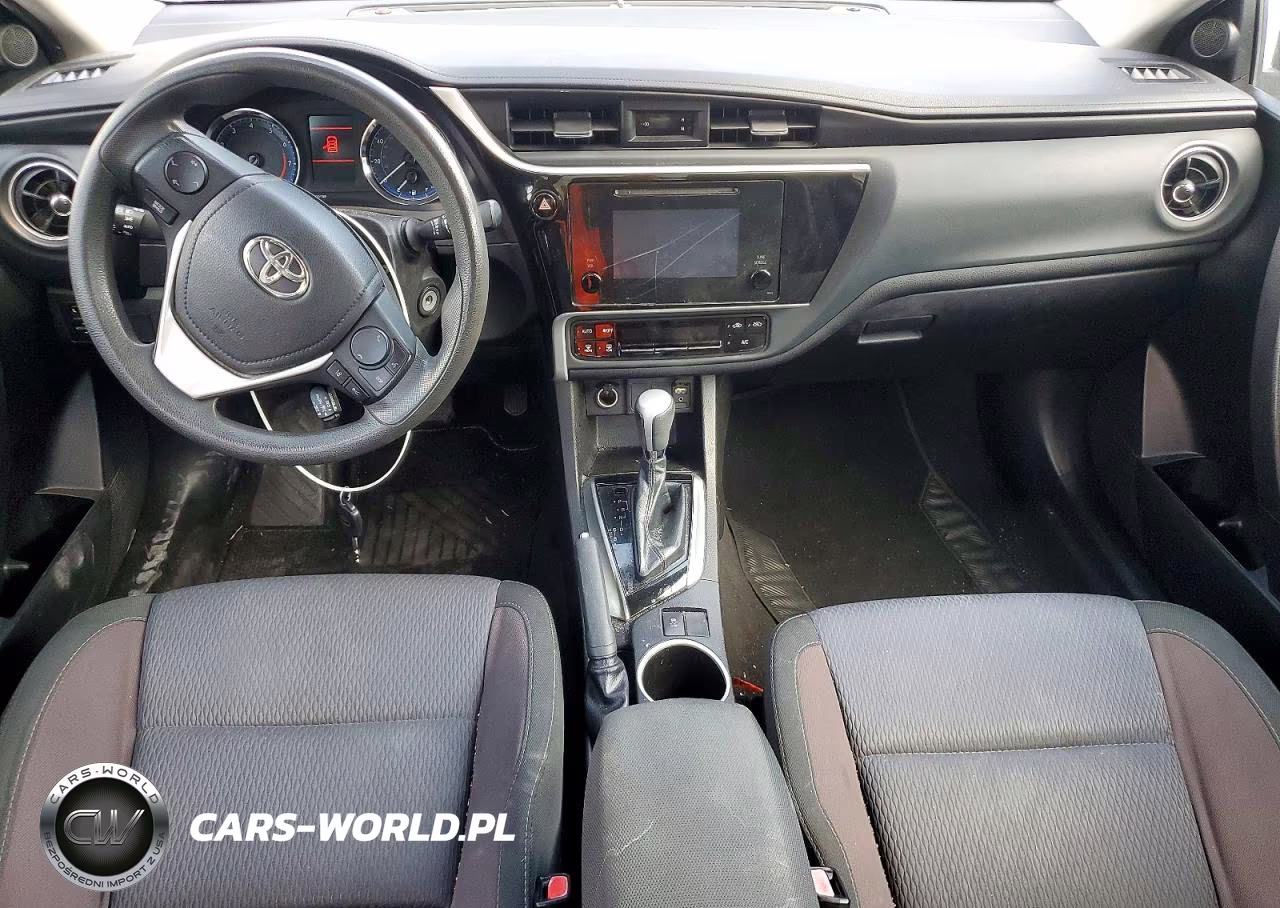 2018 Toyota Corolla Le VIN:5YFBURHE8JP790656 - 8