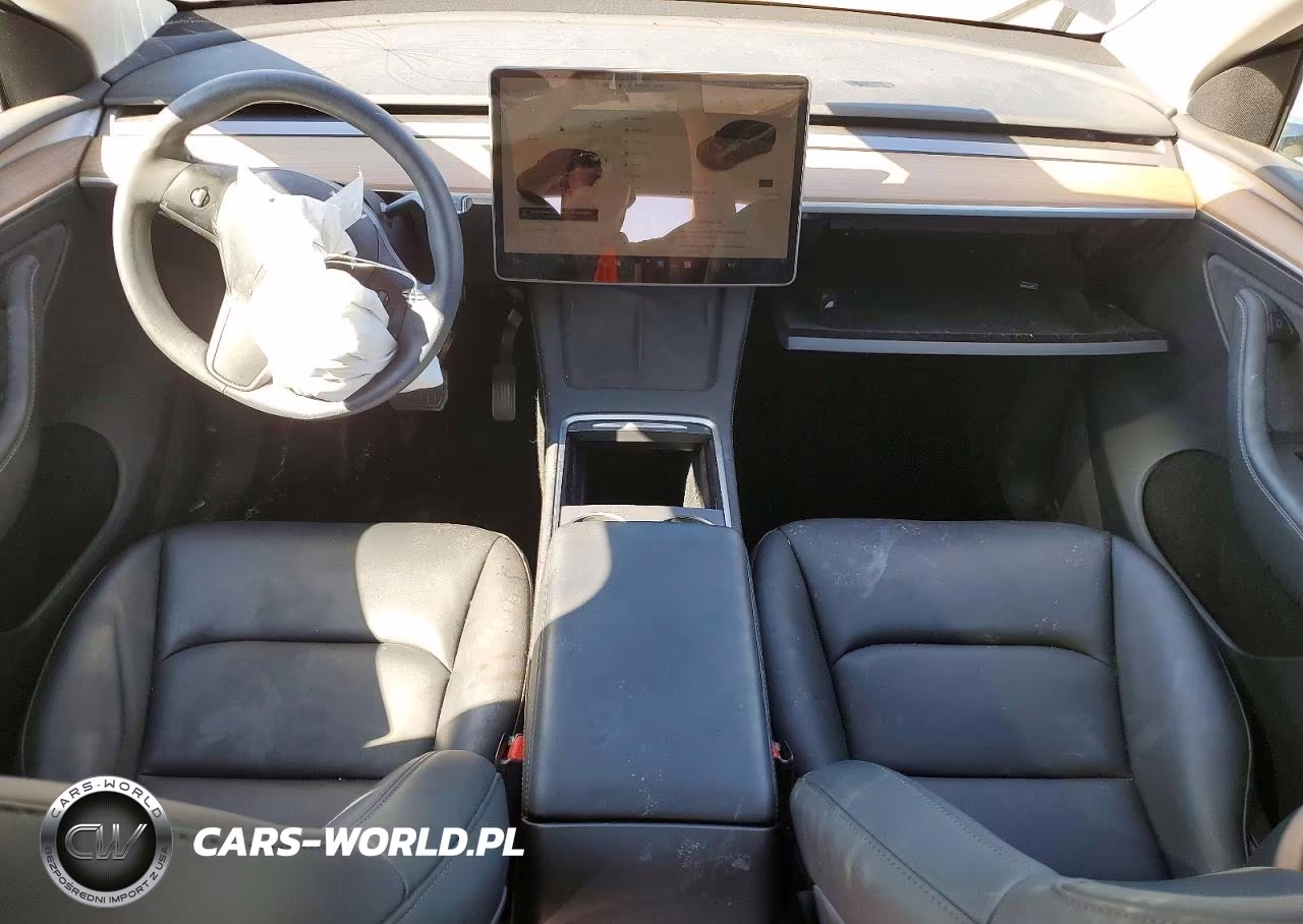 2023 Tesla Model Y VIN:7SAYGDEE8PF869700 - 8