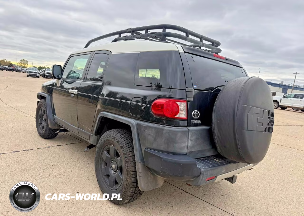 2008 Toyota Fj Cruiser Base VIN:JTEZU11F280019435 - 3