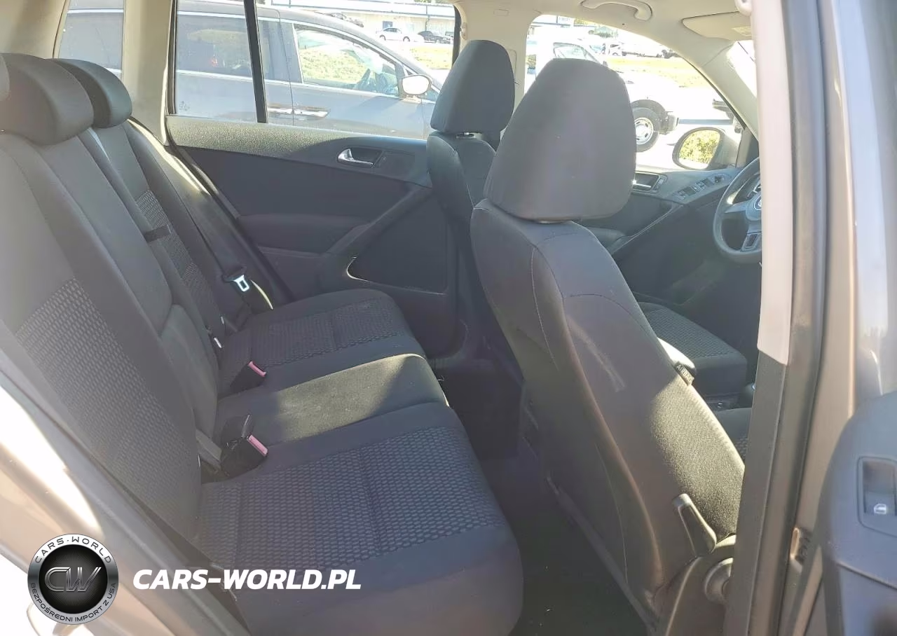 2011 Volkswagen Tiguan S VIN:WVGAV7AX7BW521710 - 10