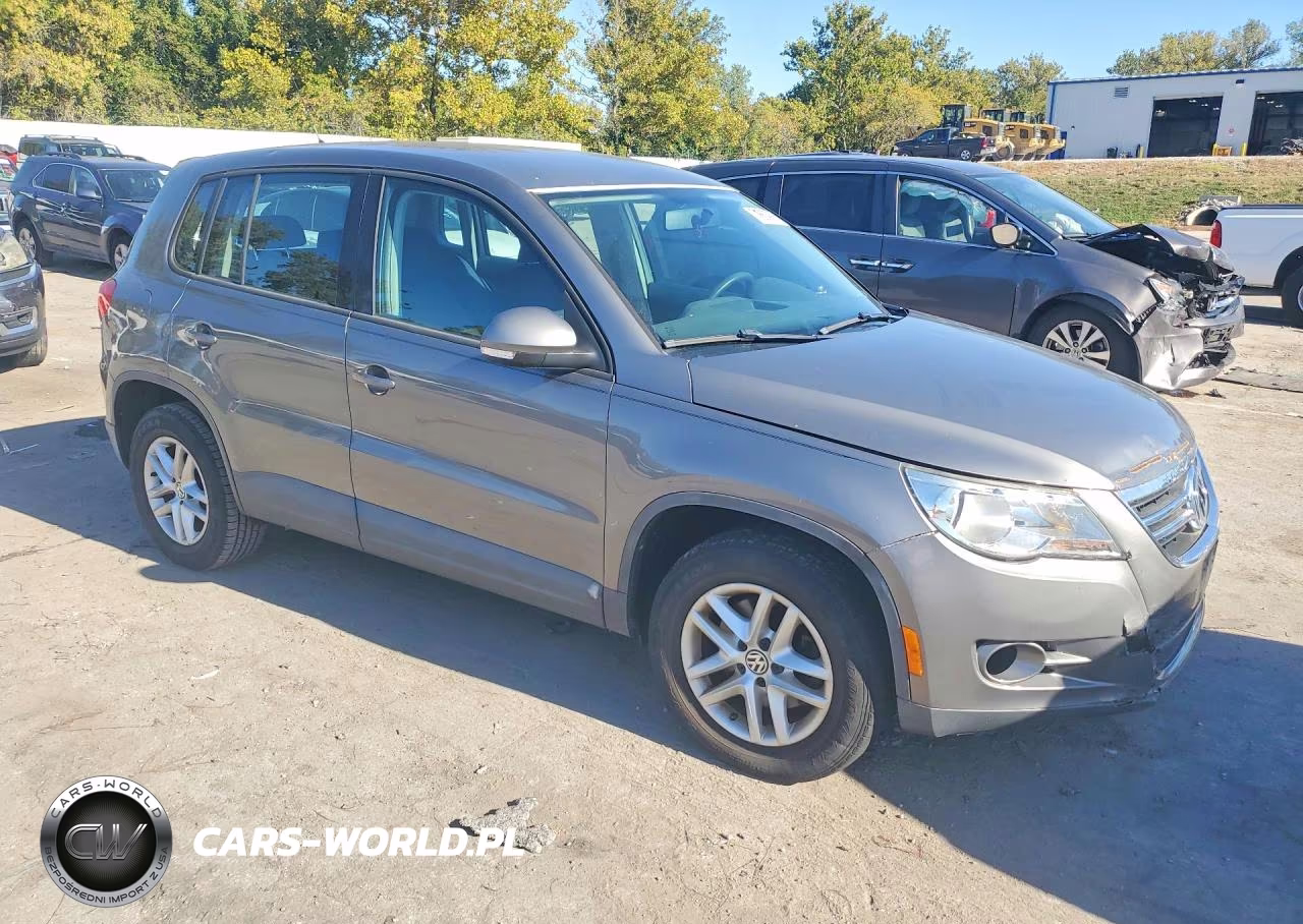 2011 Volkswagen Tiguan S VIN:WVGAV7AX7BW521710 - 4