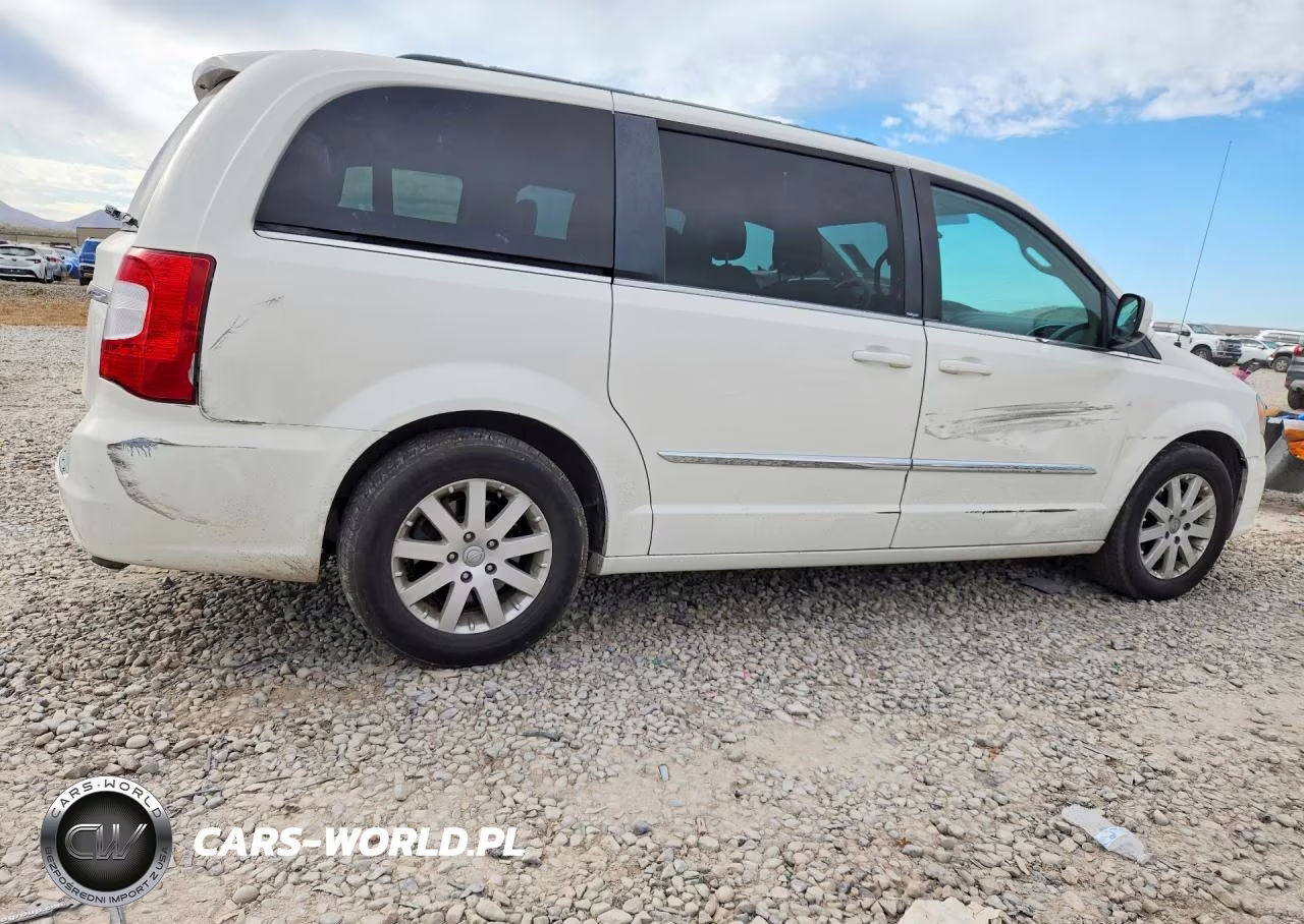 2013 Chrysler Town & Country Touring VIN:2C4RC1BG8DR721709 - 3