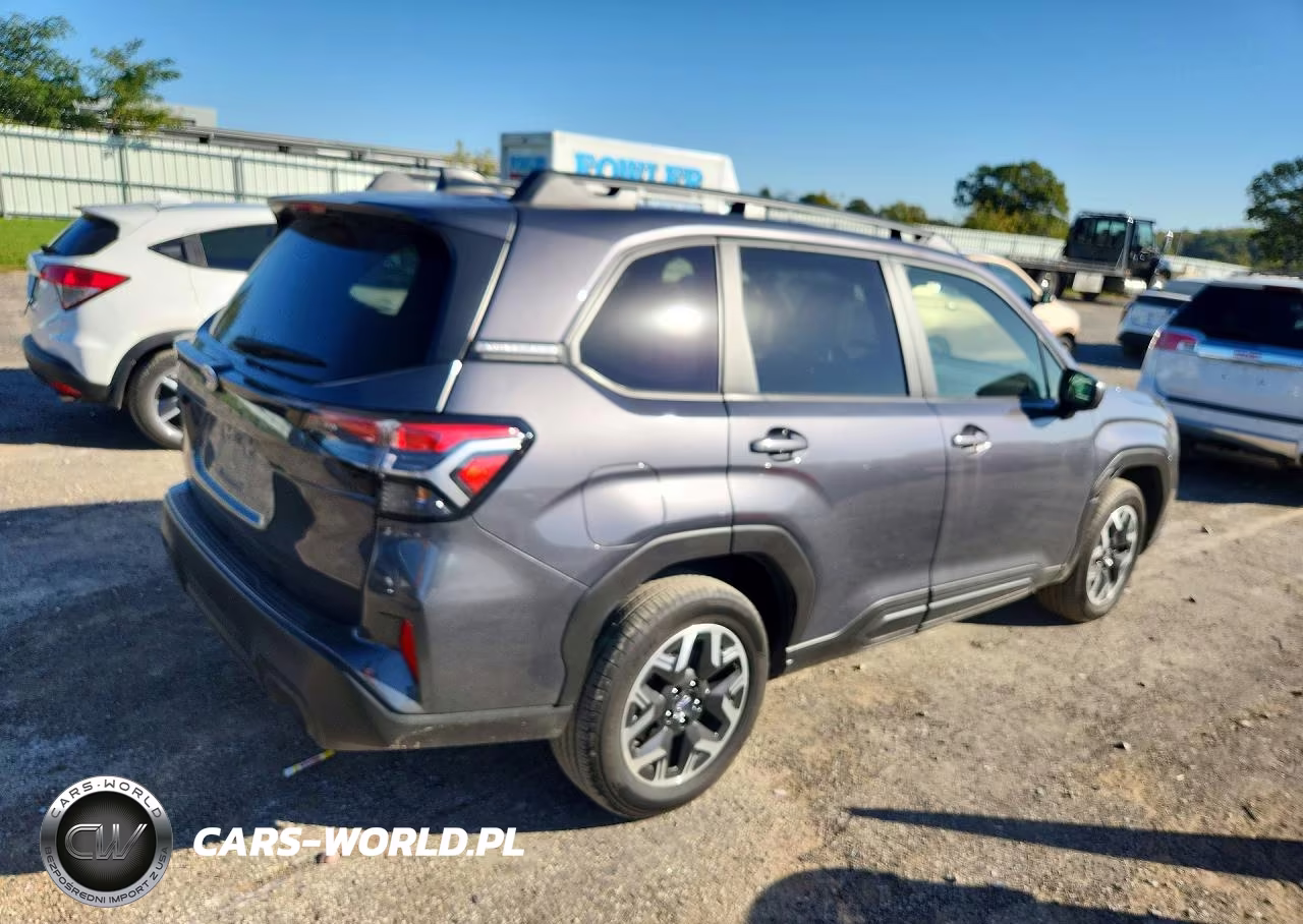 2025 Subaru Forester Premium VIN:JF2SLDDC7SH427676 - 3