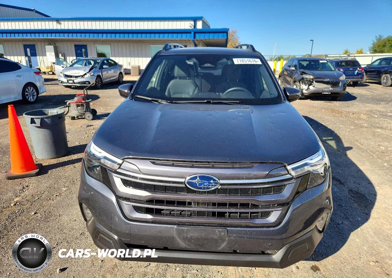 2025 Subaru Forester Premium VIN:JF2SLDDC7SH427676 - 5
