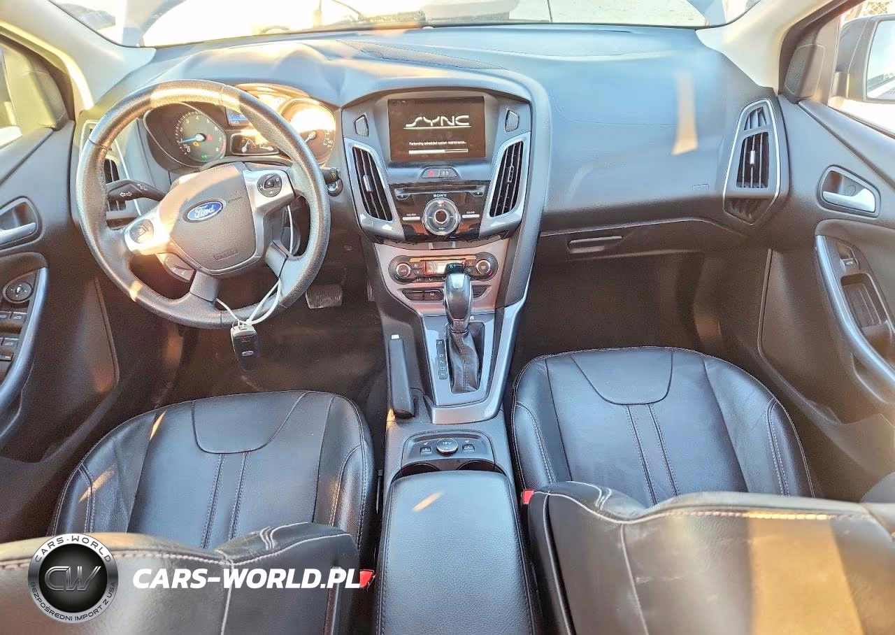 2014 Ford Focus Titanium VIN:1FADP3N22EL381001 - 8