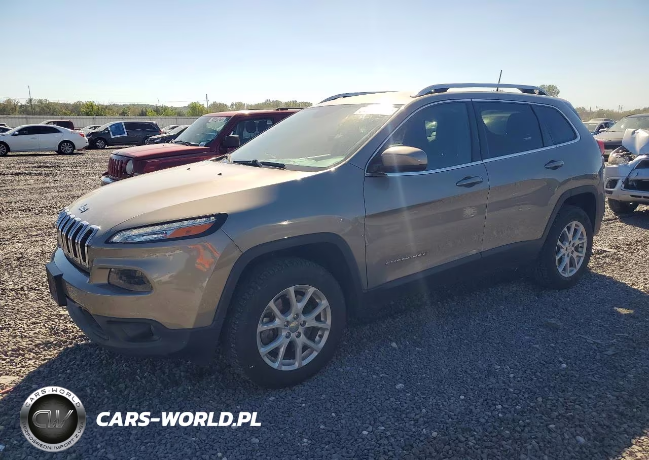 2017 Jeep Cherokee Latitude VIN:1C4PJMCS2HW587844 - 1