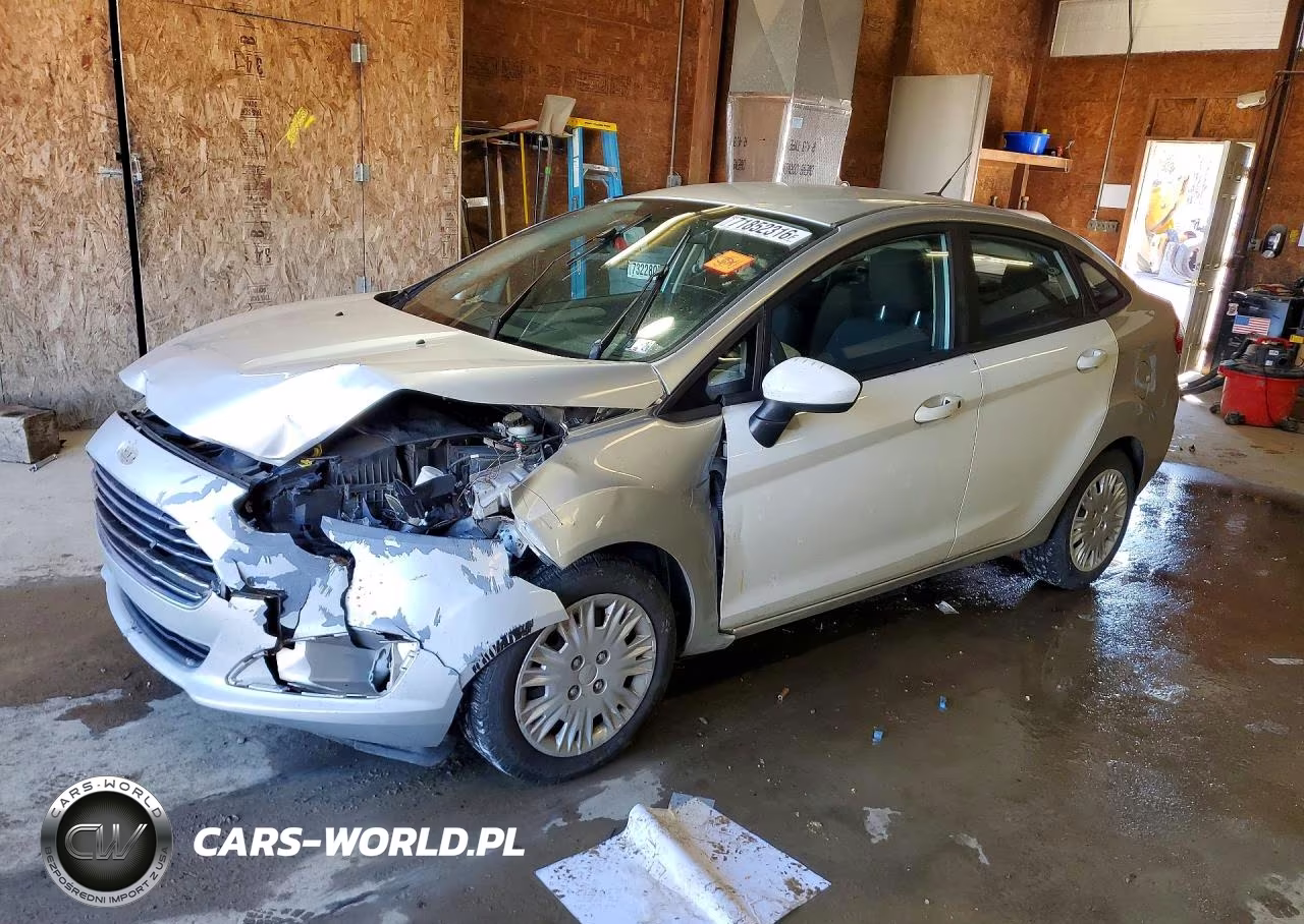 2015 Ford Fiesta S VIN:3FADP4AJXFM113624 - 1