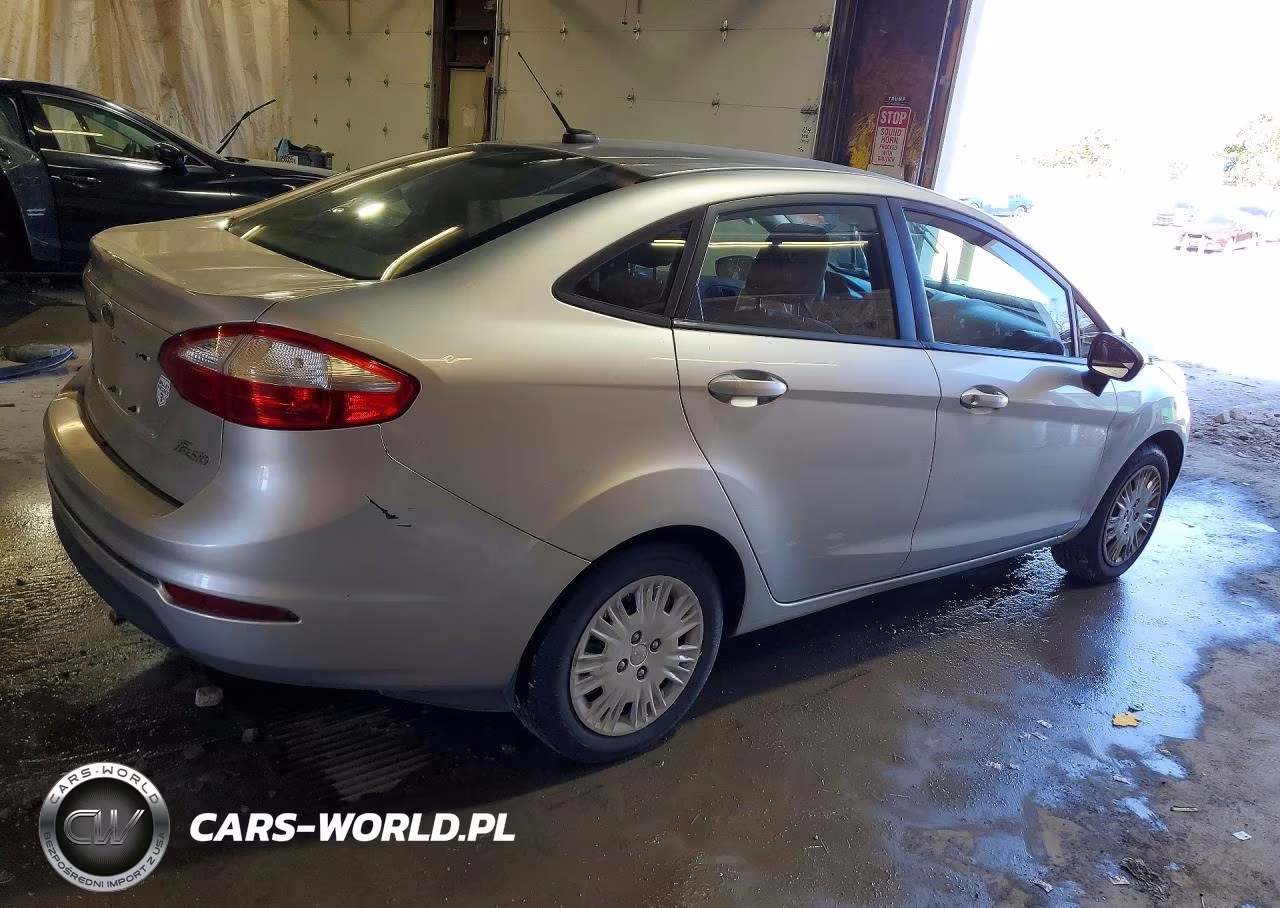 2015 Ford Fiesta S VIN:3FADP4AJXFM113624 - 3