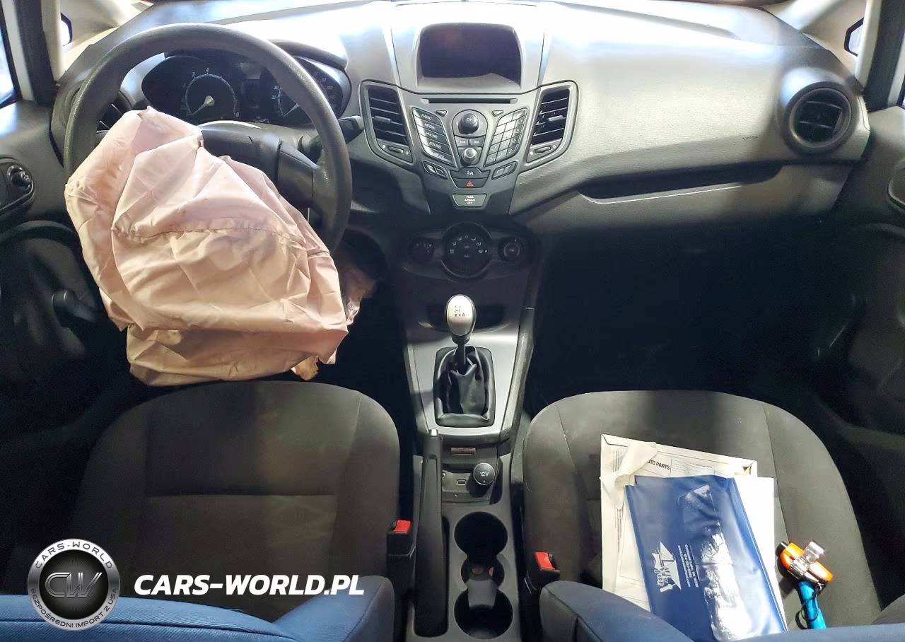 2015 Ford Fiesta S VIN:3FADP4AJXFM113624 - 8