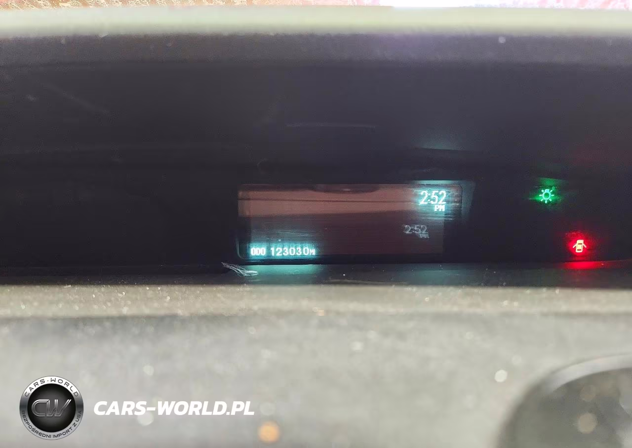 2011 Toyota Prius Three VIN:JTDKN3DU5B5332658 - 9