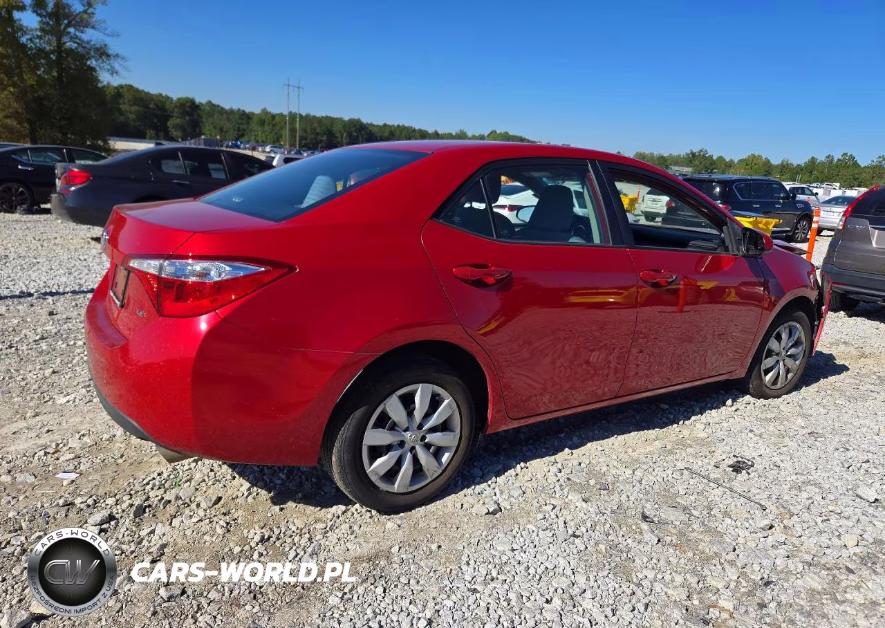 2015 Toyota Corolla Le VIN:2T1BURHE3FC316167 - 3