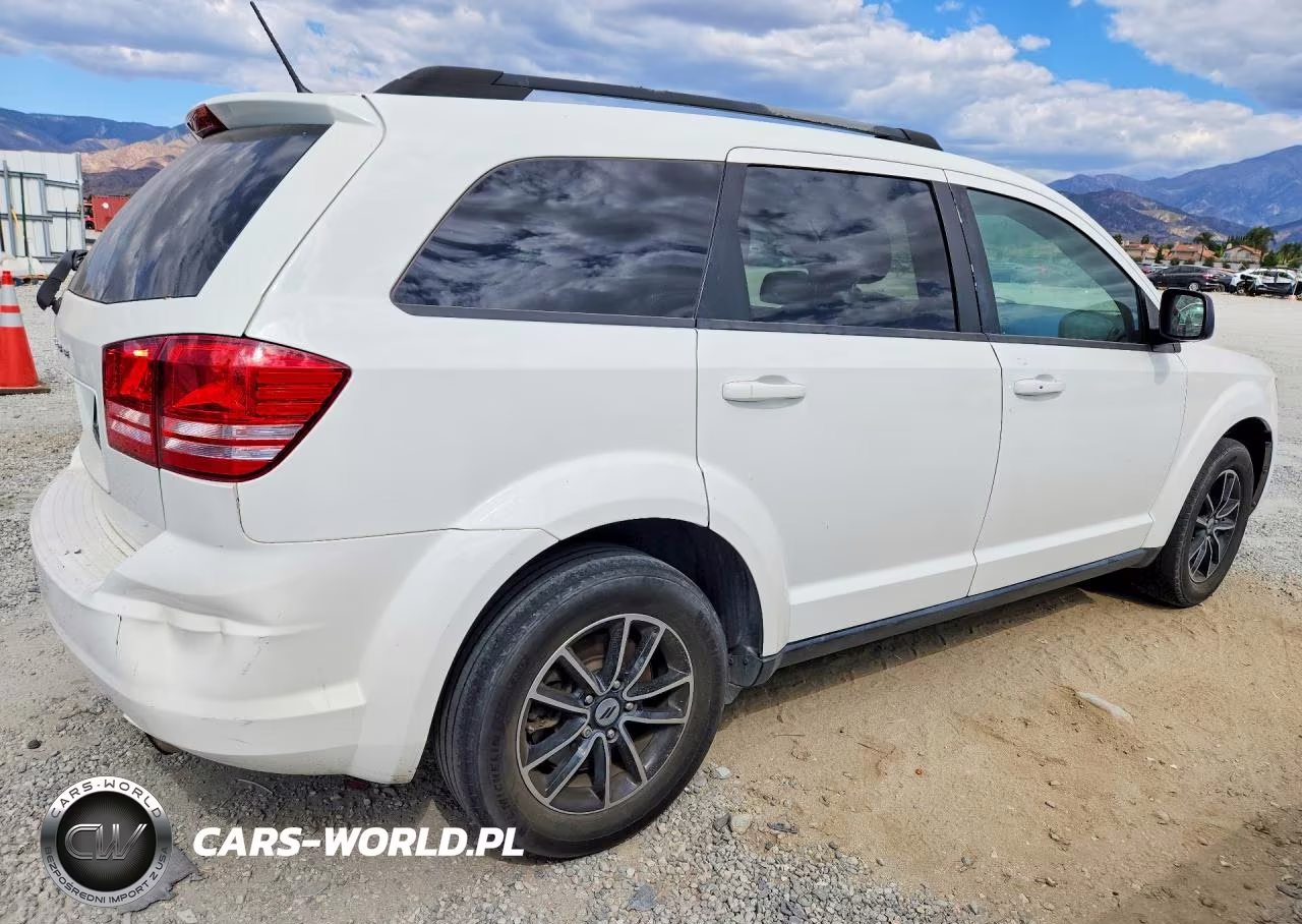 2018 Dodge Journey Se VIN:3C4PDCAB3JT229359 - 3