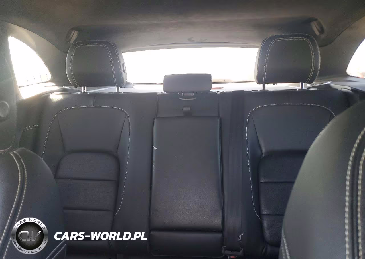 2019 Jaguar F-Pace R - Sport VIN:SADCL2FX3KA369022 - 10