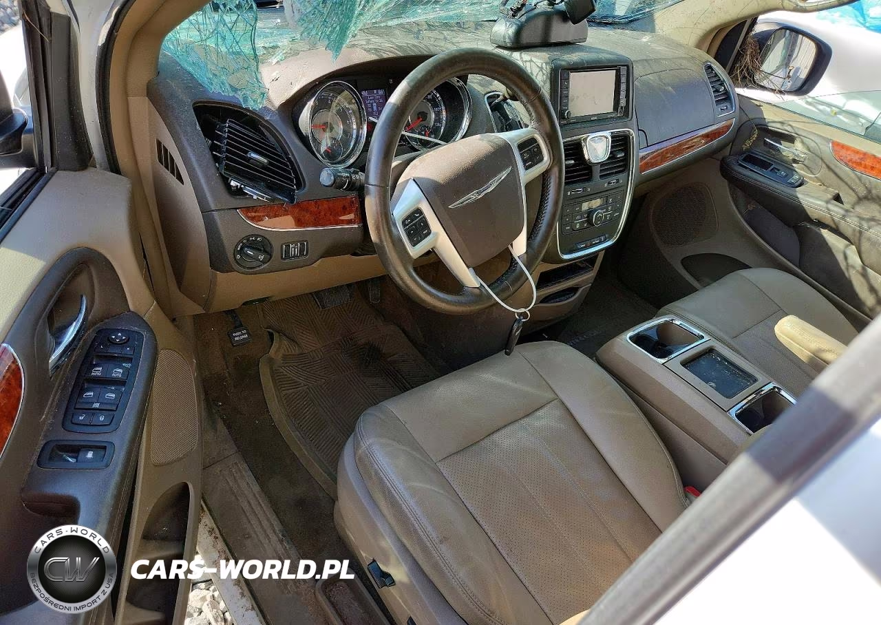 2015 Chrysler Town & Country Touring L VIN:2C4RC1CGXFR610595 - 8