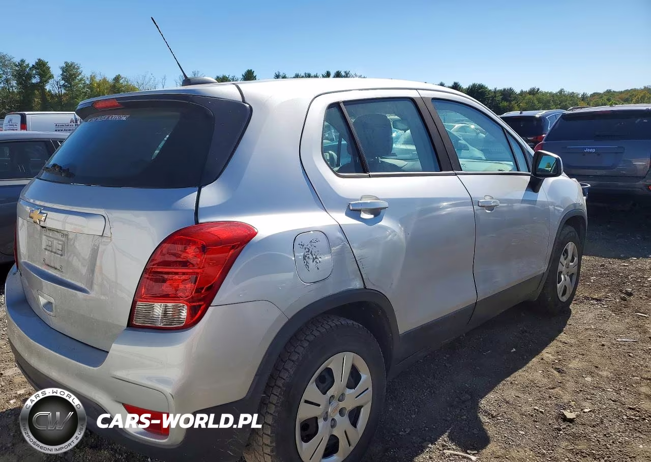 2018 Chevrolet Trax Ls VIN:3GNCJKSBXJL174044 - 3