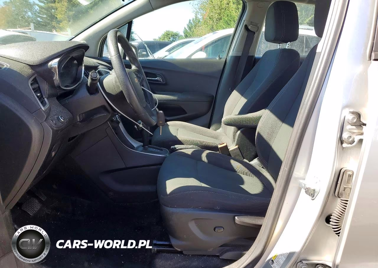 2018 Chevrolet Trax Ls VIN:3GNCJKSBXJL174044 - 7