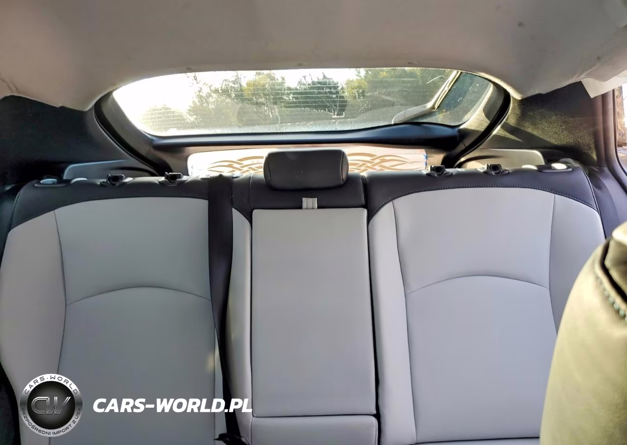 2020 Toyota Prius Xle Awd-E VIN:JTDL9RFU4L3015430 - 10
