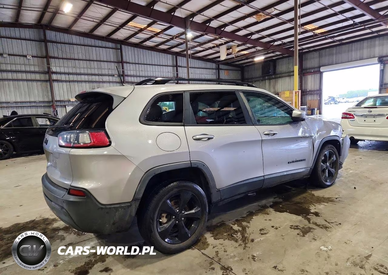 2020 Jeep Cherokee Latitude Plus VIN:1C4PJLLB6LD629625 - 3