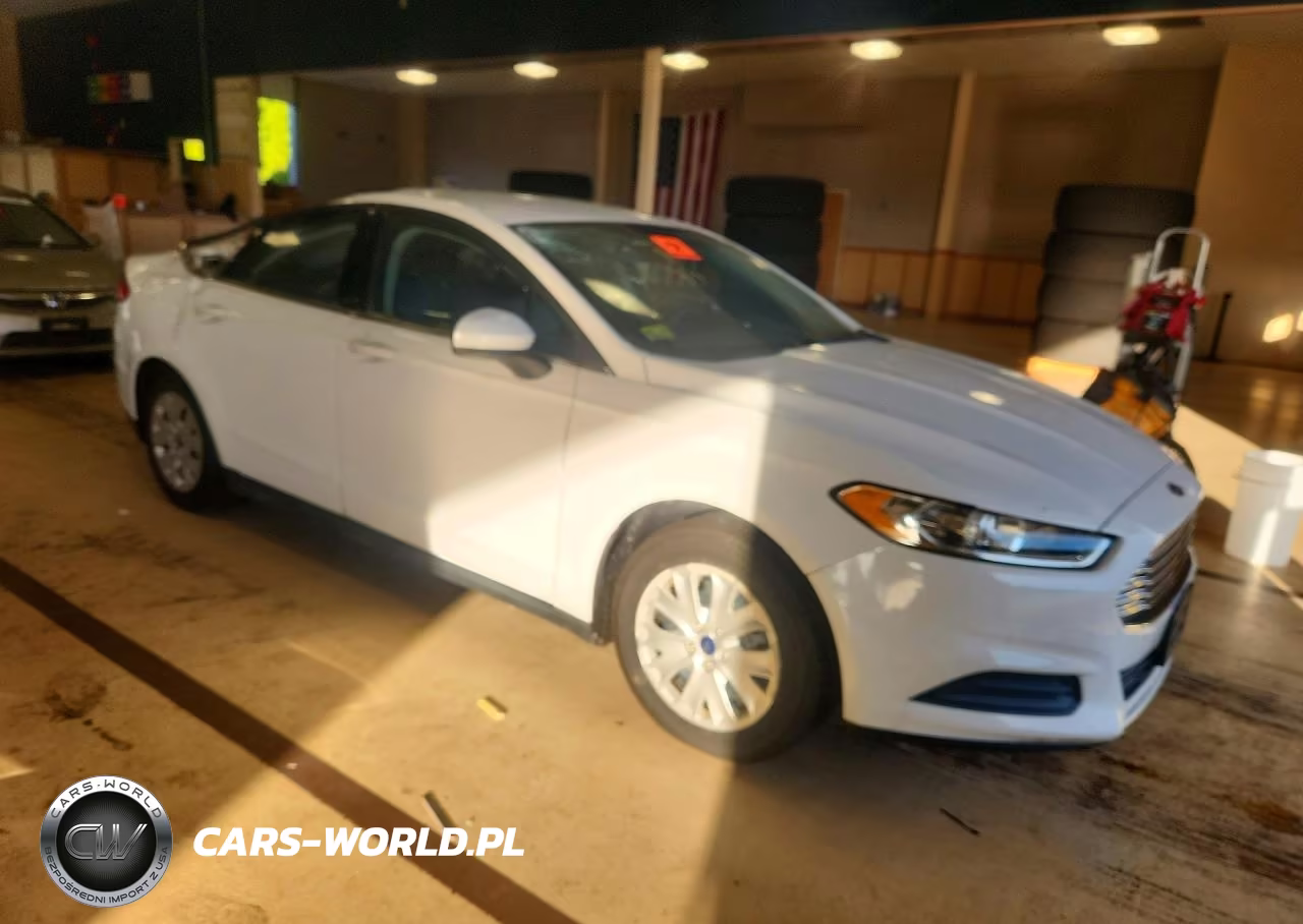 2014 Ford Fusion S VIN:1FA6P0G71E5401372 - 4