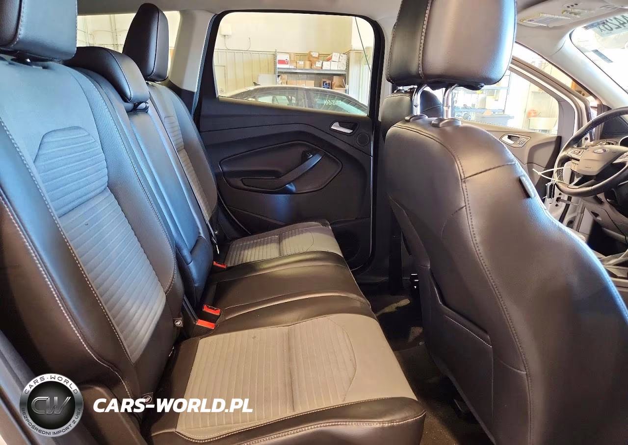 2017 Ford Escape Titanium VIN:1FMCU0JD3HUA03963 - 10