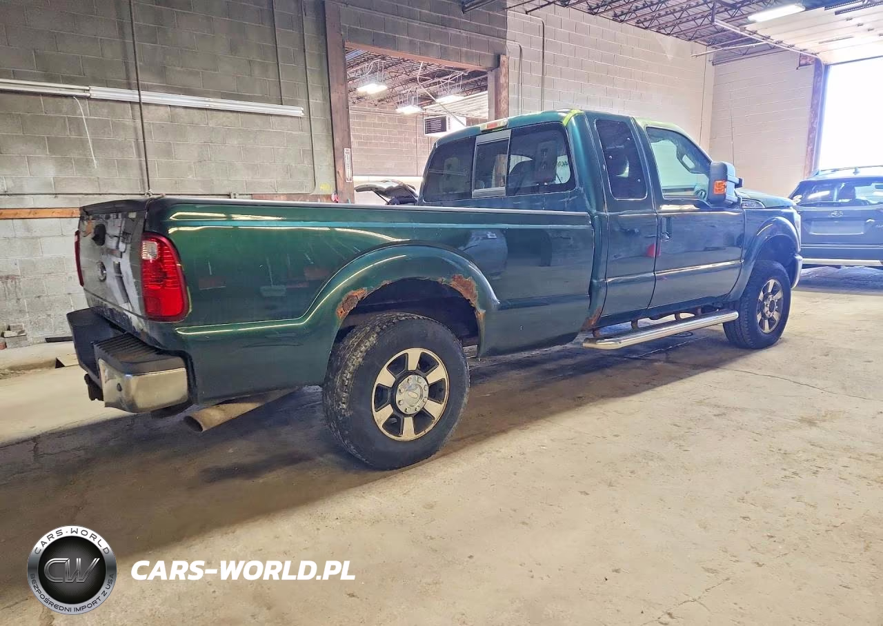 2011 Ford F250 Super Duty VIN:1FT7X2B63BEB08352 - 3